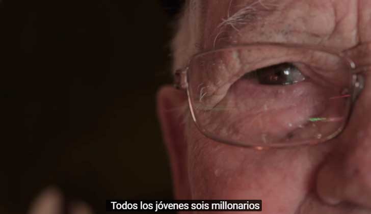 "Todos los jóvenes sois millonarios pero no os dais cuenta",  el mensaje de un abuelo que invita a disfrutar la vida 