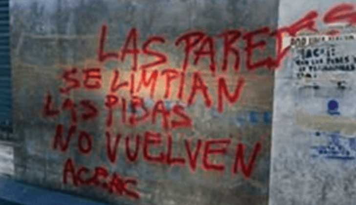 Seis mujeres del colectivo Ni Una Menos fueron detenidas por "hacer pintadas" sobre el Paro de Mujeres.