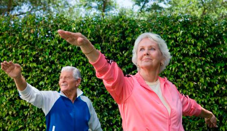 Hacer ejercicio regularmente pueden frenar al Parkinson.
