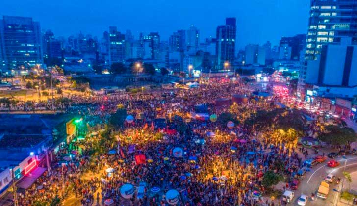 Rousseff sobre la huelga general:  "Es símbolo de coraje. Es un momento de esperanza y resistencia". Foto: Prensa PT