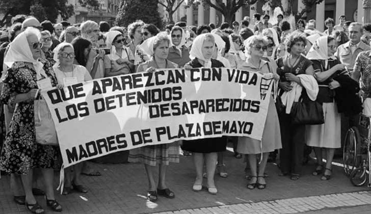 Cuarenta años de la incansable lucha de las Madres de Plaza de Mayo.