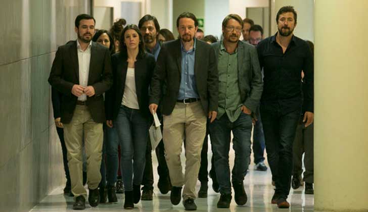 Podemos promueve una moción de censura a Mariano Rajoy , PSOE no apoyará.