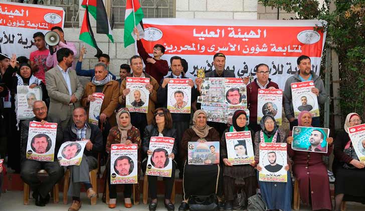 Más de 1500 presos palestinos en Israel mantienen huelga de hambre, la ONU afirma que sigue de cerca la situación. 