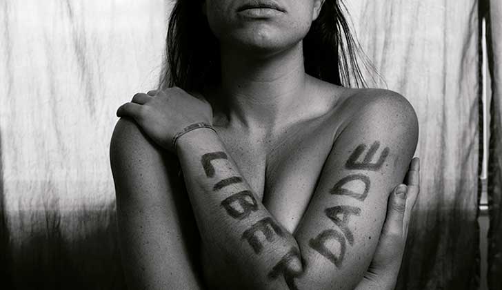 Proyecto fotográfico "una palabra para el feminismo".