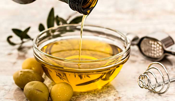 Freír con aceite de oliva virgen extra es más saludable. Foto: Pixabay