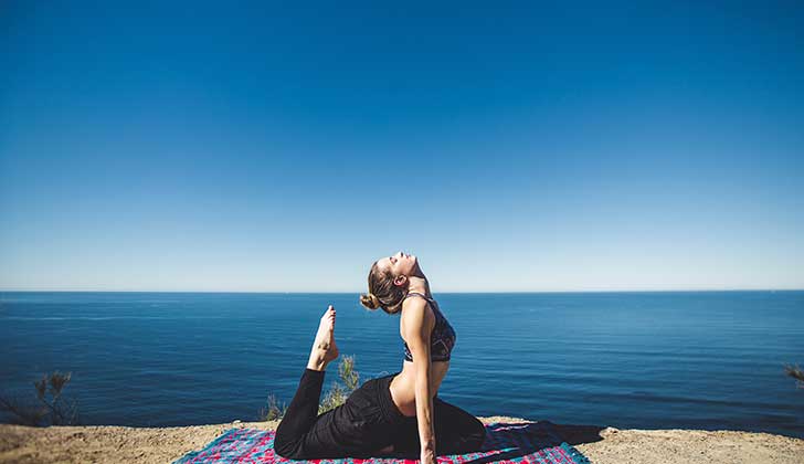 Yoga: una práctica beneficiosa para la salud .