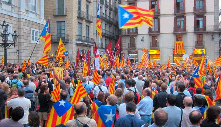 Gobierno español controlará semanalmente partidas a Cataluña para que no se usen en el referéndum.