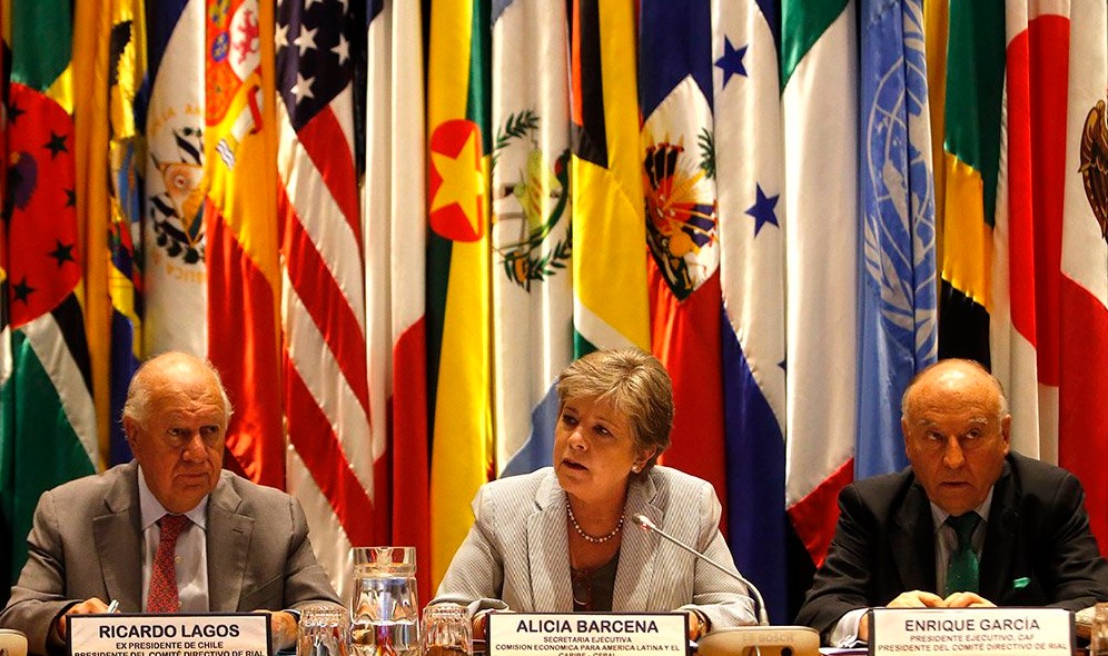 Alicia Bárcena Junto con el expresidente chileno Ricardo Lagos, Enrique Iglesias y Enrique García,
