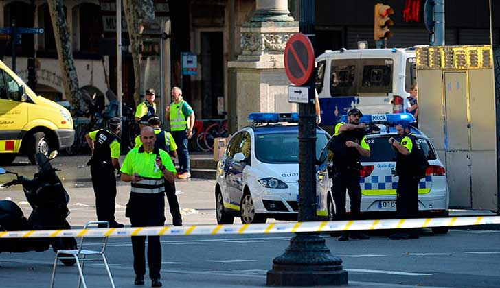 Daesh se atribuye la autoría del atentado de Barcelona. Foto:  Josep LAGO / AFP