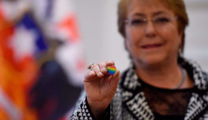 Chile: Michelle Bachelet firma proyecto de ley de matrimonio igualitario . Foto: @mbachelet 
