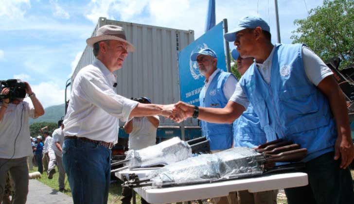 La ONU completó el desarme de las FARC que ahora continuarán como partido político. Foto: @JuanManSantos