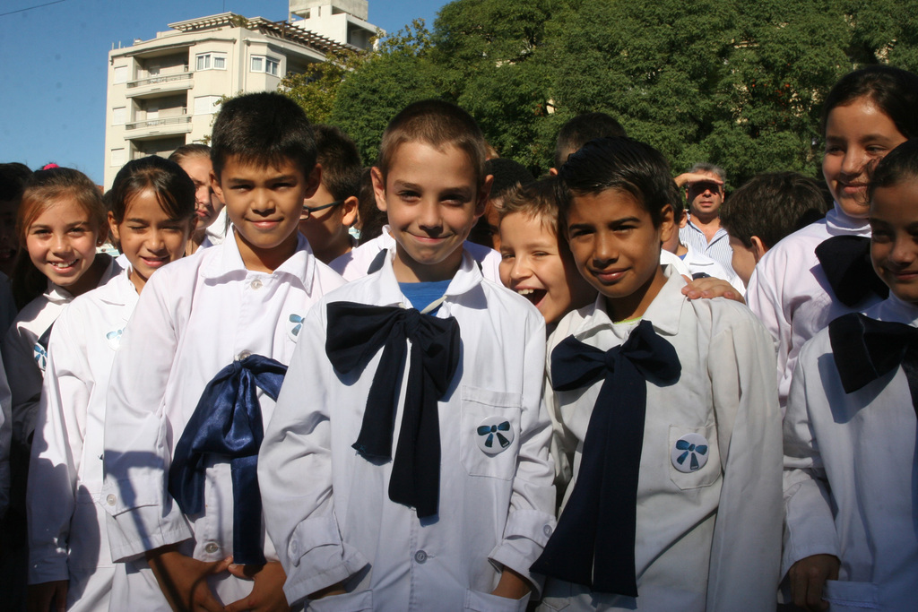 niños estudiantes primaria uruguay