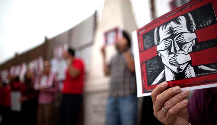 Cada 15 horas un periodista es agredido en México.