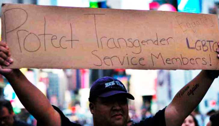 Militares transgénero demandan a Trump por prohibirles servir en las Fuerzas Armadas. Foto: Especial