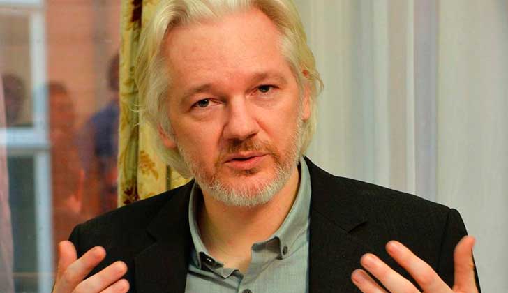 Assange: "Las constantes amenazas de EE.UU. contra Pyongyang lo han puesto en pie de guerra total".