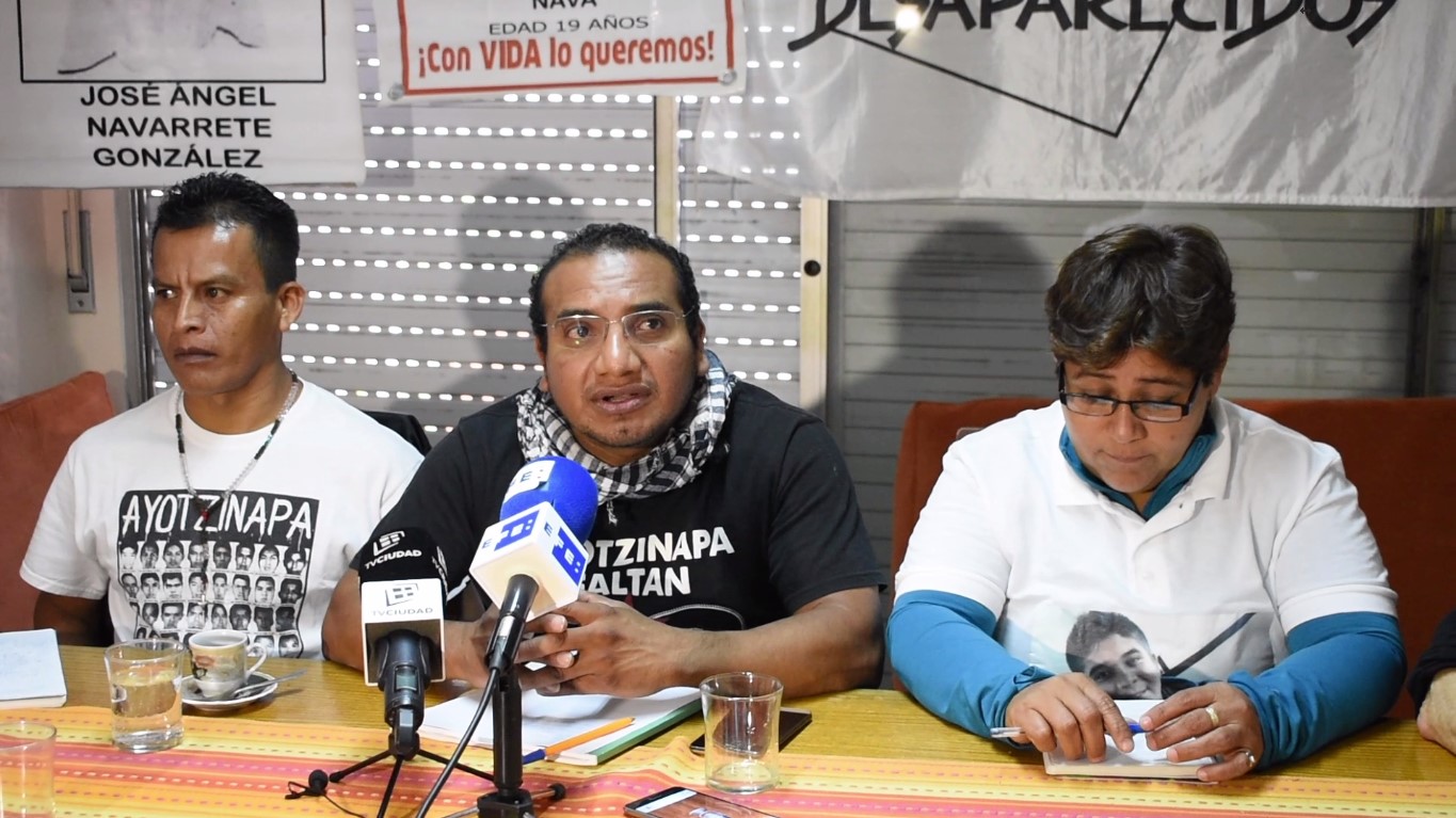 De izquierda a derecha, Emiliano Navarrete, Vidulfo Rosales y Blanca Luz Nava. Foto: Carlos Loría - LARED21