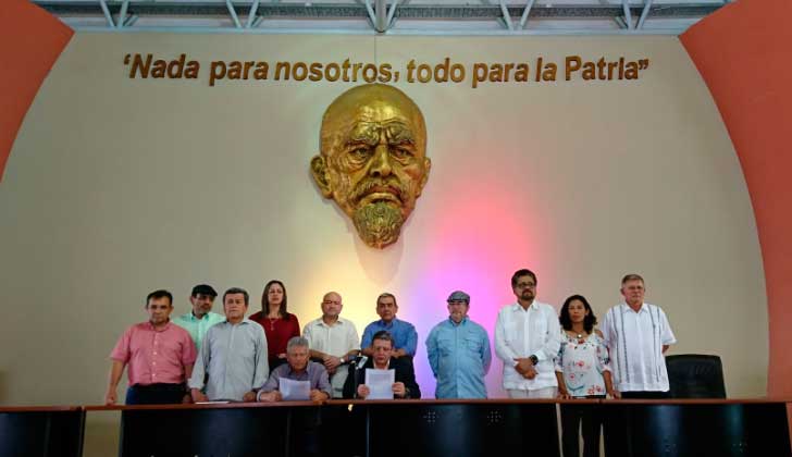 FARC y ELN: “El paramilitarismo es la mayor amenaza para la paz”.