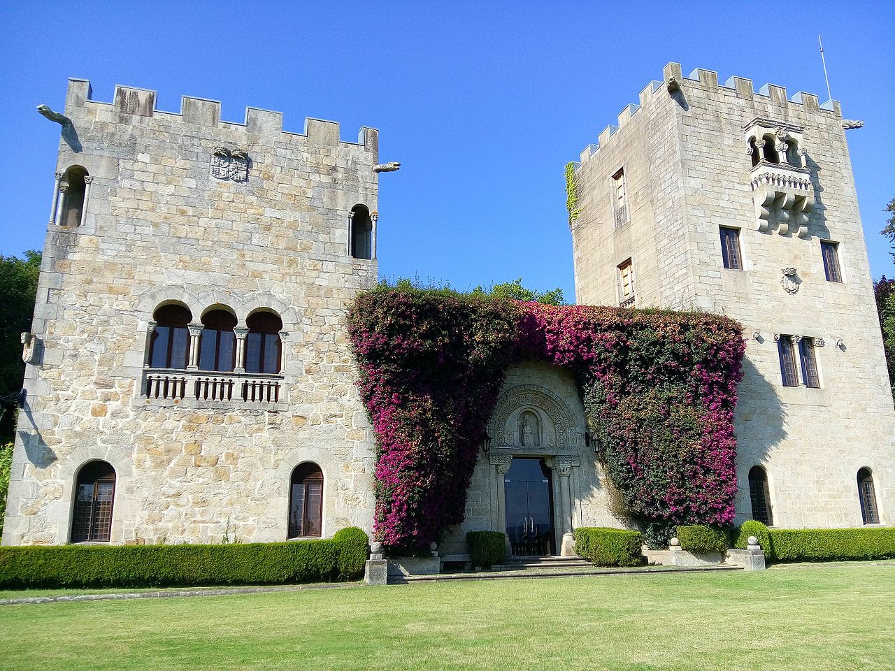 Pazo de Meirás, castillo donde vivió Franco y que ahora pertenece a sus herederos. Foto: Wikimedia Commons 