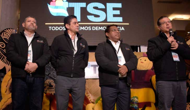 TSE de Honduras: "No habrá resultados de las presidenciales hasta que se concluya el recuento de votos".