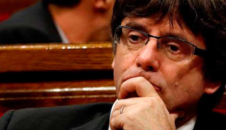 Fiscalía española pide orden de búsqueda y captura internacional contra Puigdemont .