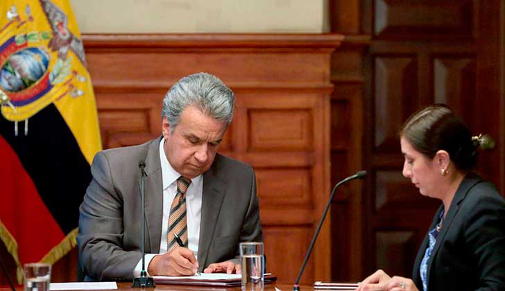 Un tribunal de Quito deja sin efecto la destitución de Moreno como presidente de Alianza PAIS.