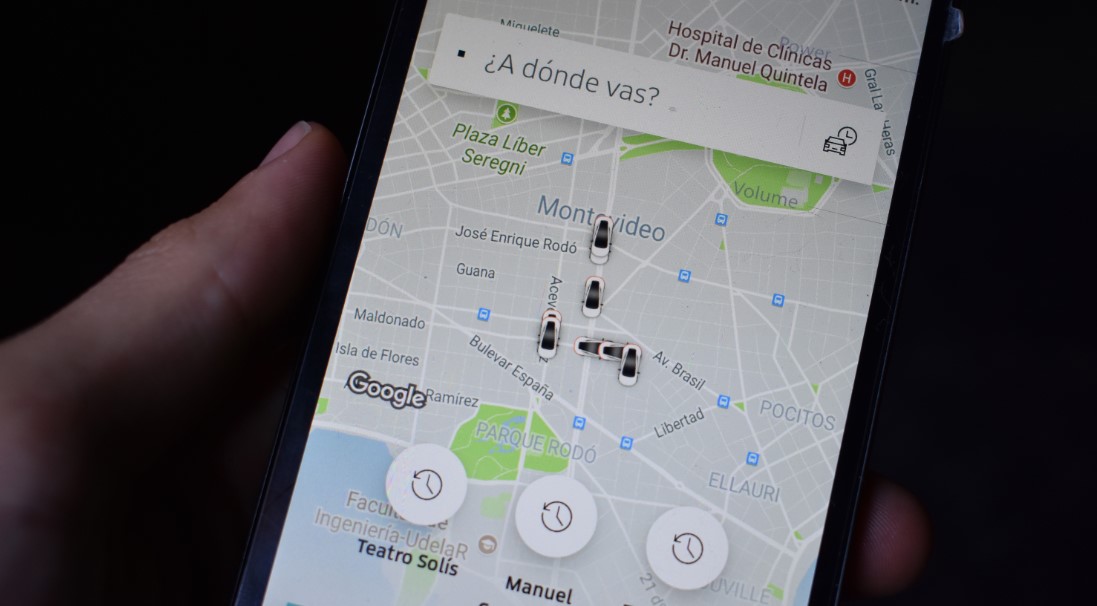 Uber funciona actualmente en Montevideo. Foto: Carlos Loría - LARED21