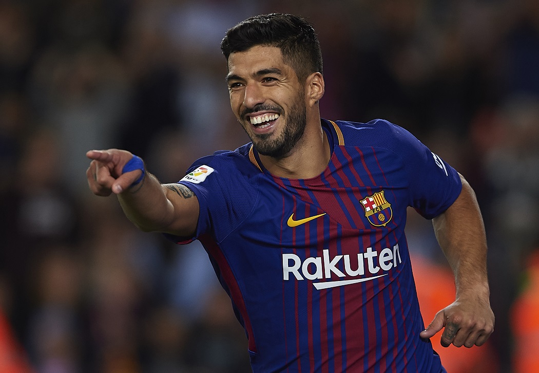 BARCELONA, SPAIN - SEPTEMBER 09:  Luis Suarez of Barcelona celebrates scoring his team's fifth goal during the La Liga match between Barcelona and Espanyol at Camp Nou on September 9, 2017 in Barcelona, Spain.  (Photo by Manuel Queimadelos Alonso/Getty Images)