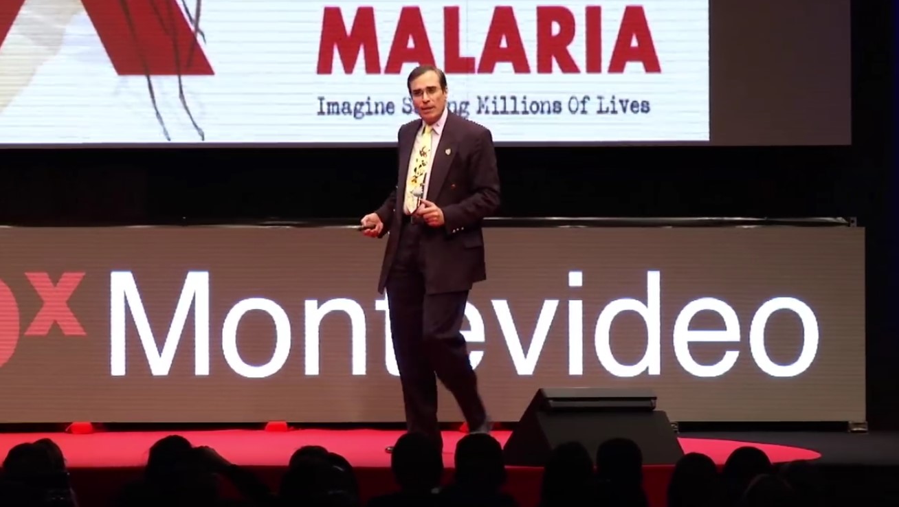 José Luis Cordeiro durante su conferencia en el TEDxMontevideo 2016. Foto: captura de  pantalla de YouTube