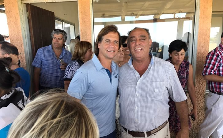 Alcalde César Pereyra junto a Luis Lacalle Pou / Foto: Sarandí del Yi Online