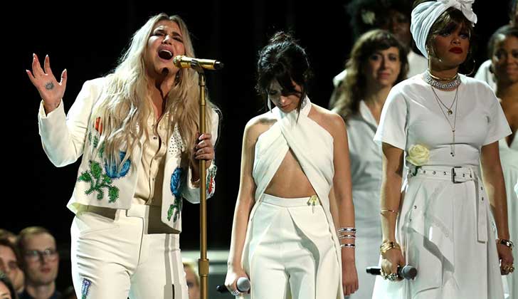 Kesha y Janelle Monae alzaron la voz contra los abusos sexuales durante los Grammy.