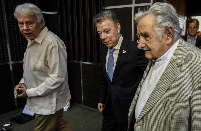 Felipe González, Juan Manuel Santos y José Mujica / Foto: AFP