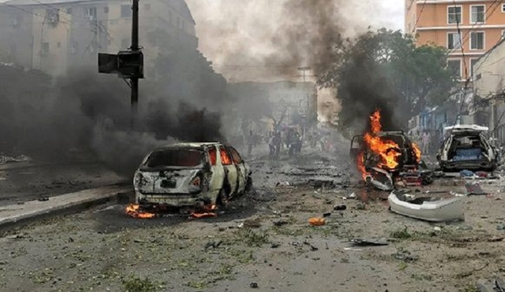 Un doble atentado dejó 45 muertos en Somalia.