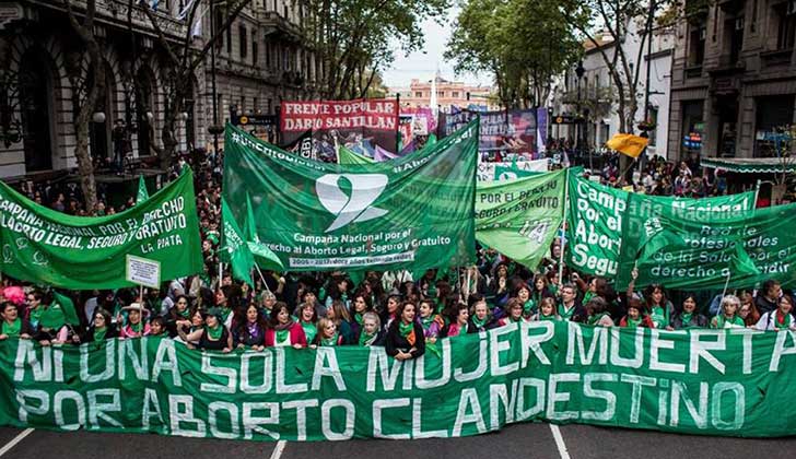 Pañuelazo en Buenos Aires para exigir #AbortoLegalYa.