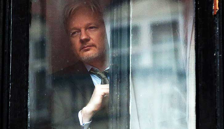 Justicia de Reino Unido confirma la orden de arresto de Julian Assange.