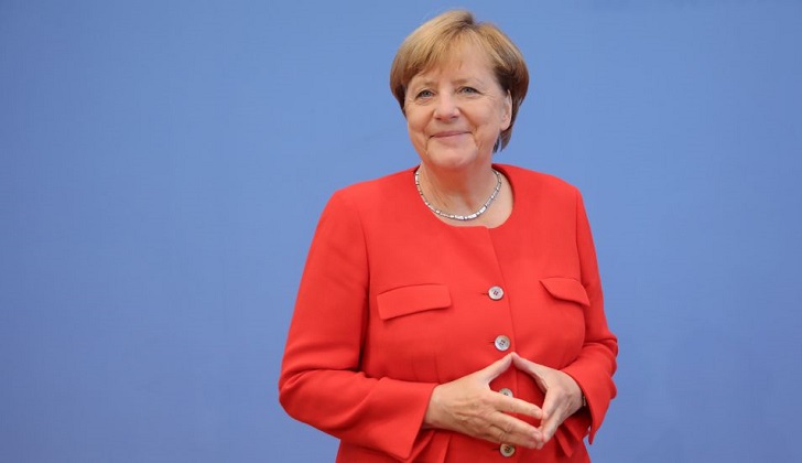 Socialdemócratas de Alemania aprueban una coalición con Angela Merkel .