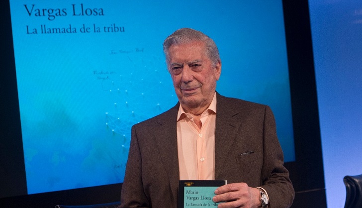Vargas Llosa espera que México "no retroceda" hacia el populismo y la demagogia..