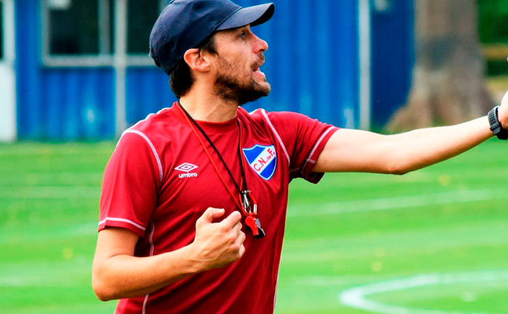 Alexander "Cacique" Medina, entrenador de Nacional / Foto: Nacional.uy