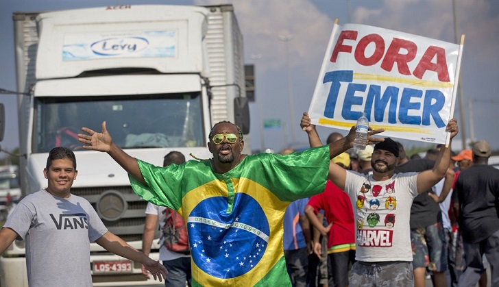 Temer llama al ejército para evitar el colapso en Brasil