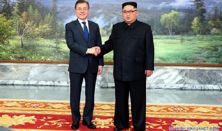 Kim Jong-un expresó a Moon su "voluntad inamovible" de reunirse con Trump.