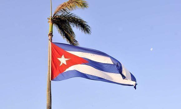 Bandera de Cuba. Foto: Jorge Luis Rivera / Cubadebate