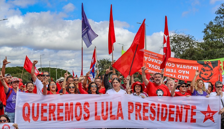En más de 70 ciudades de Brasil se manifestaron a favor de la candidatura de Lula.