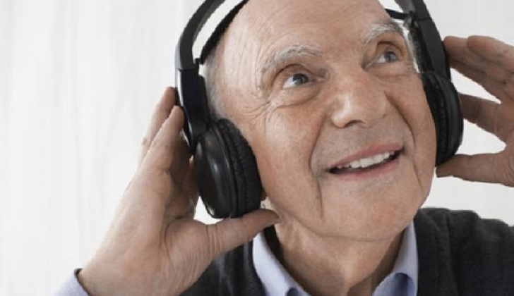 La musicoterapia puede favorecer a los pacientes con Alzhéimer. Foto: Pixabay