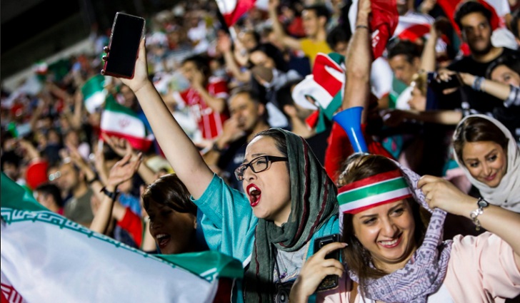 Las mujeres iraníes logran una victoria al poder ingresar a un estadio después de 37 años