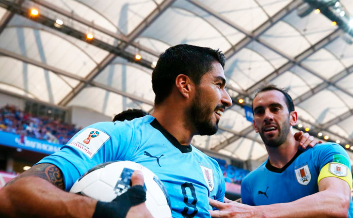Luis Suárez festeja el tanto de la victoria parcial / Foto: FIFA