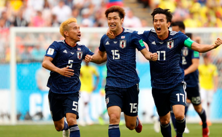 Osako festeja junto a sus compañeros el tanto de la victoria / Foto: FIFA