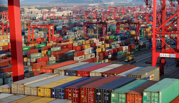 China insta a la comunidad internacional a proteger los principios del libre comercio .