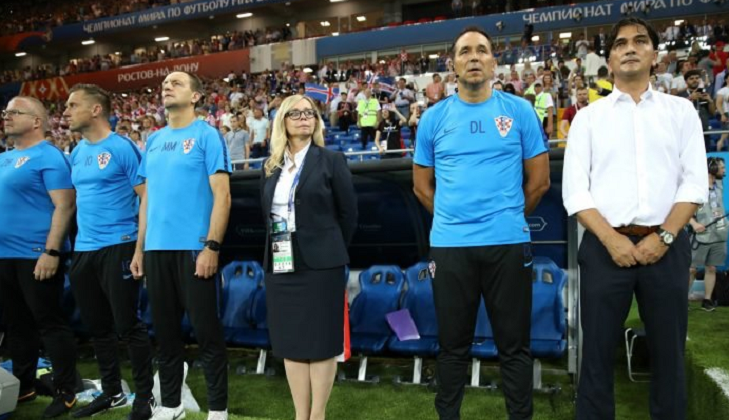 Iva Olivari, jefa de selección de Croacia y primera mujer en sentarse en el banco de suplentes durante un Mundial