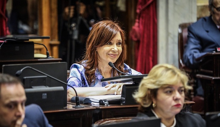 El Senado argentino aprueba allanar las propiedades de Cristina Fernández.
