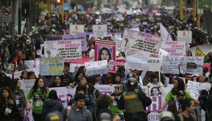 Masiva marcha feminista contra la violencia de género en Perú. Foto: Alonso Chero/ El Comercio