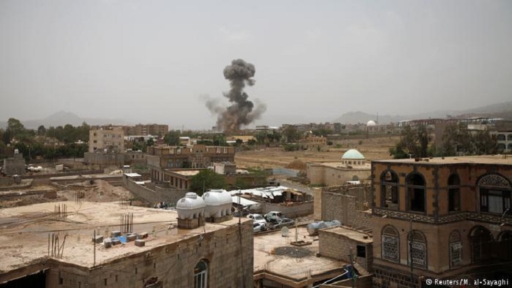 Decenas de muertos en bombardeo saudí contra un autobús con niños en Yemen